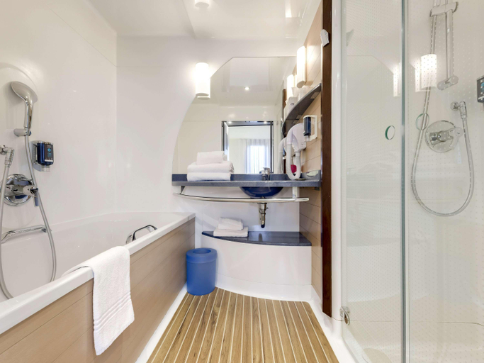 Bathroom 4, Novotel Suites Paris CDG Airport Villepinte, Val-d'Oise