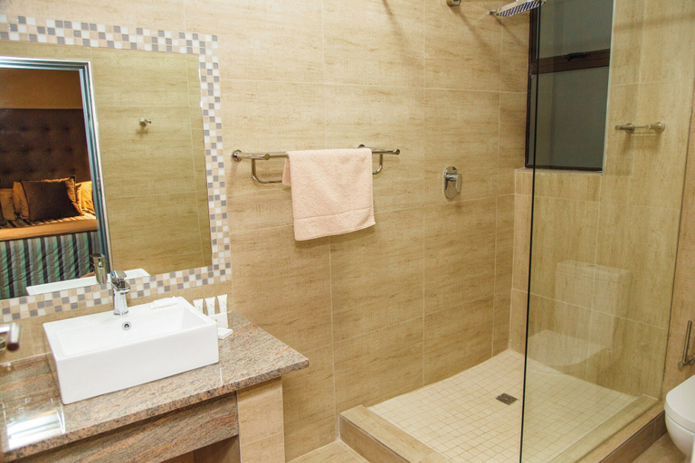 Bathroom 4, Blyde Canyon, A Forever Resort, Ehlanzeni