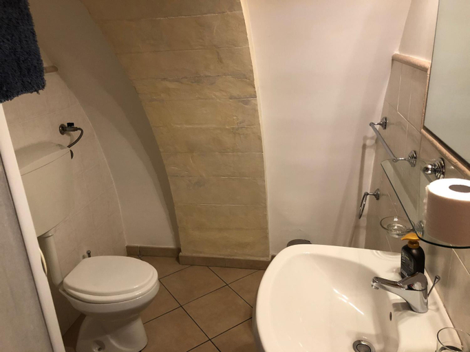 Others 5, B&B Tarasia, Ragusa