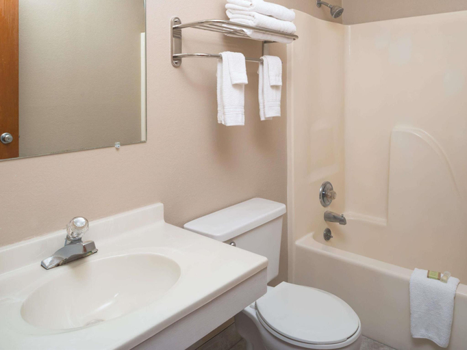Bathroom 3, Super 8 By Wyndham Omaha Ne, Douglas