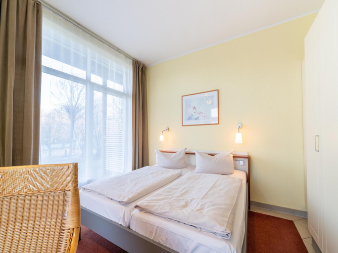 Bedroom 2, Ferienwohnung im Aparthotel Seepanorama, Mecklenburgische Seenplatte