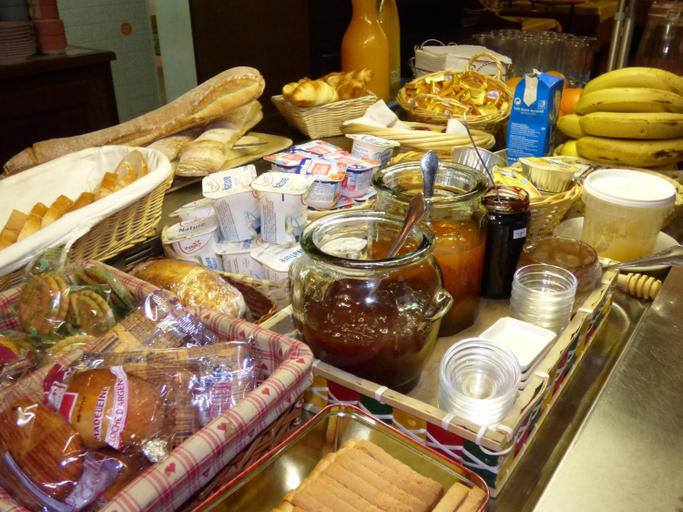 Food & Drinks 5, Auberge des Avenieres, Isère