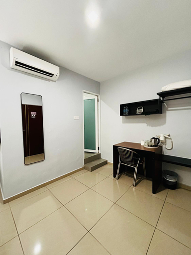 Others 5, DS Hotel, Kinta