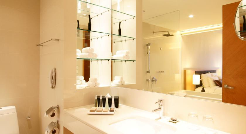 Bathroom, Aetas Bangkok Hotel, Pathum Wan
