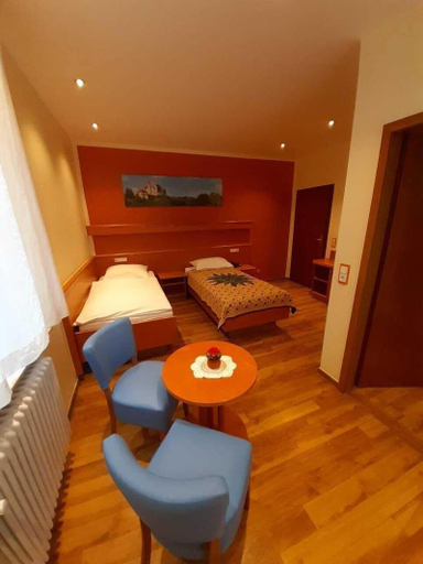 Bedroom 2, Hotel-Gasthof Zum Freigericht, Aschaffenburg