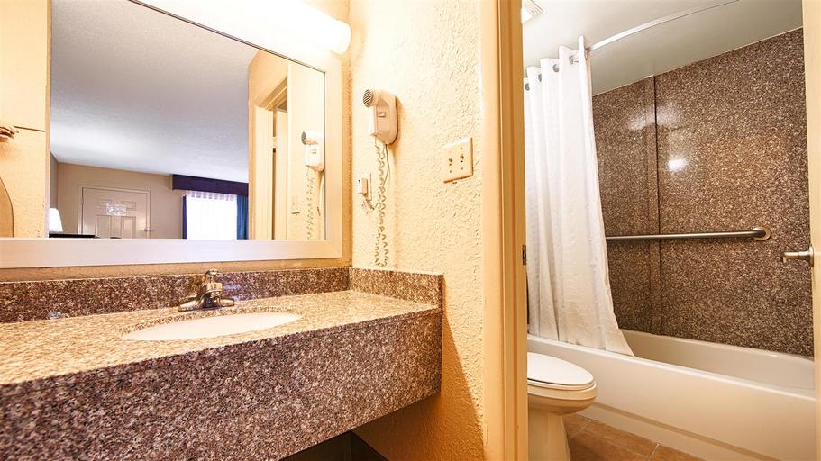 Bathroom 5, Best Western Starke, Bradford
