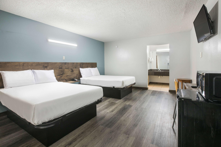 Bedroom 3, Americas Best Value Inn Stockbridge, Henry