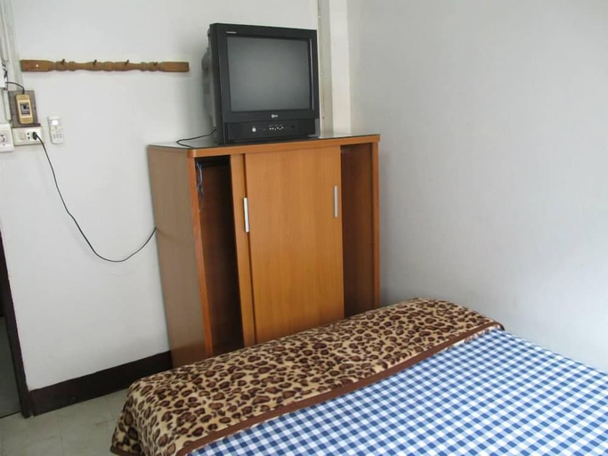 Bedroom 2, Tapae Inn Hotel, Muang Chiang Mai