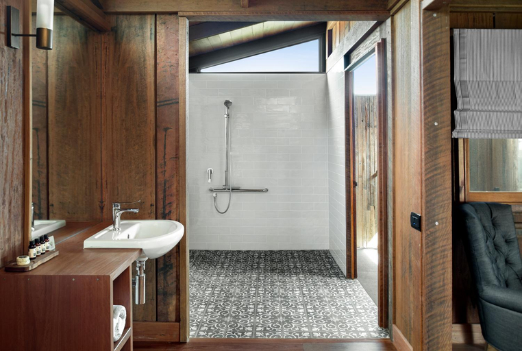 Bathroom 4, Spicers Hidden Vale, Ipswich - South-West