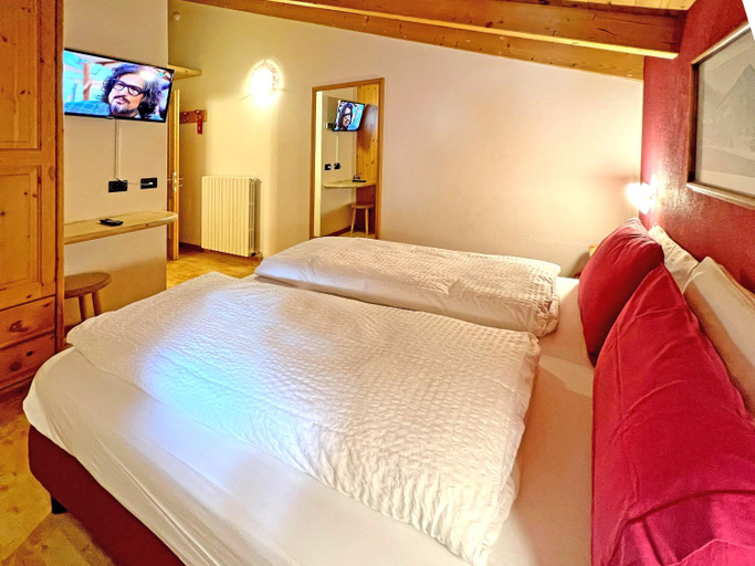 Bedroom 3, Garni Francescato, Sondrio
