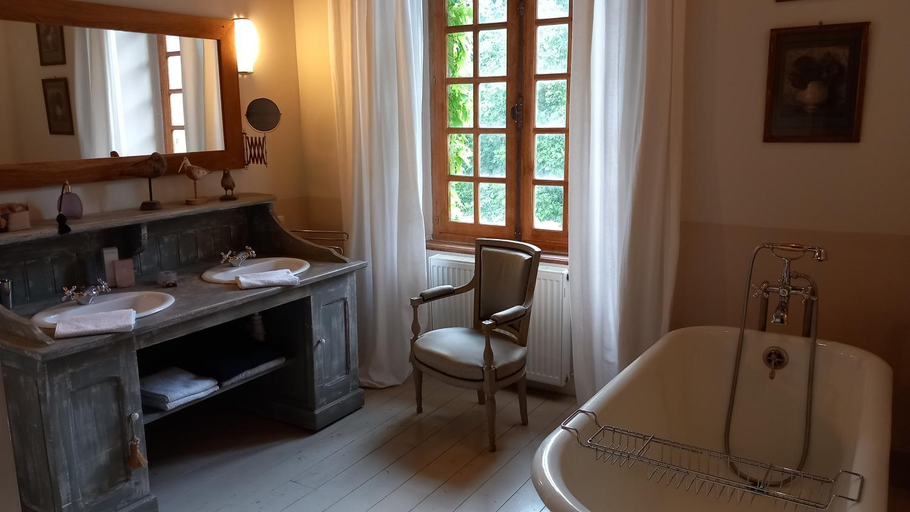 Bathroom 3, Chateau de Bessonies, Lot