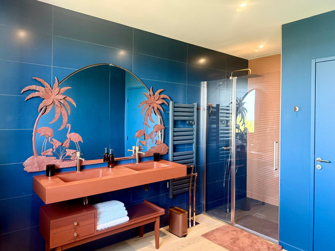 Bathroom 4, Chambre avec vue, Aude