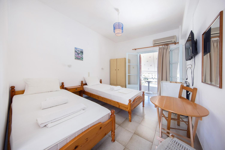 Bedroom 2, Nikos Rooms, Thessaly