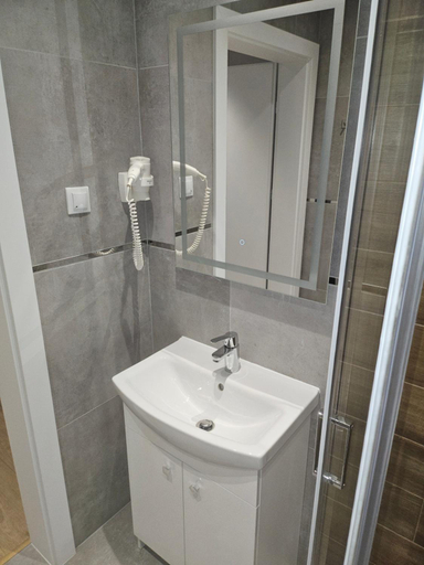 Bathroom 2, Aparthotel Warszawa, Warsaw