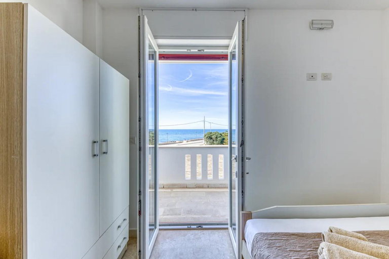 Others 5, Camere arcobaleno vicino al mare a Torre san Giovanni, Lecce