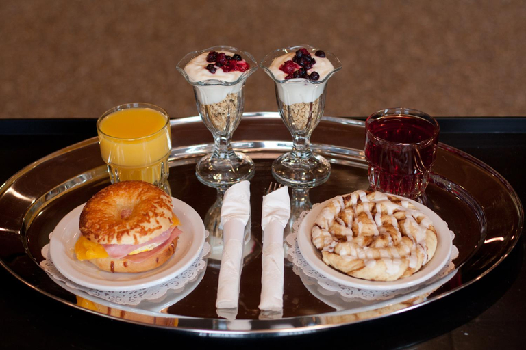 Food & Drinks 5, Destinations Inn Theme Rooms, Bonneville