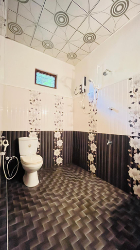 Bathroom 2, Sigiri Sachin home stay, Dambulla