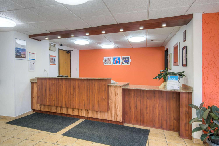 Public Area 3, Motel 6 Bridgeview, IL, Cook