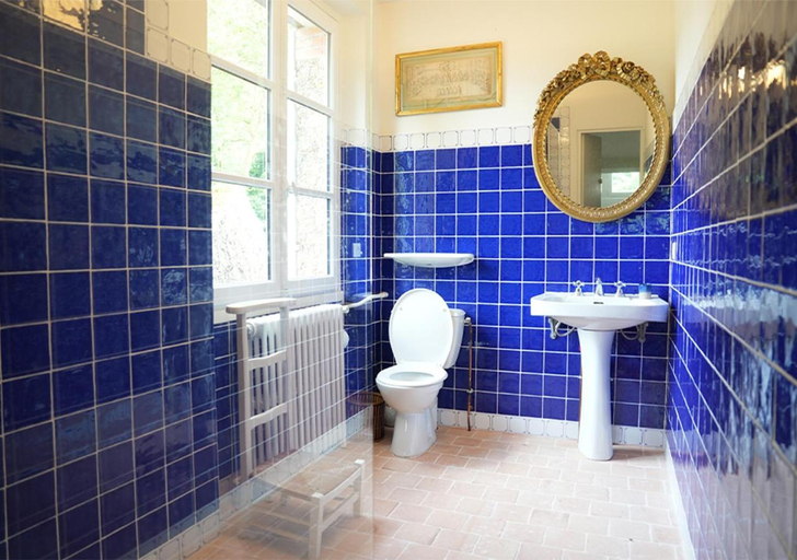 Bathroom 5, L'Auberge 91530, Essonne