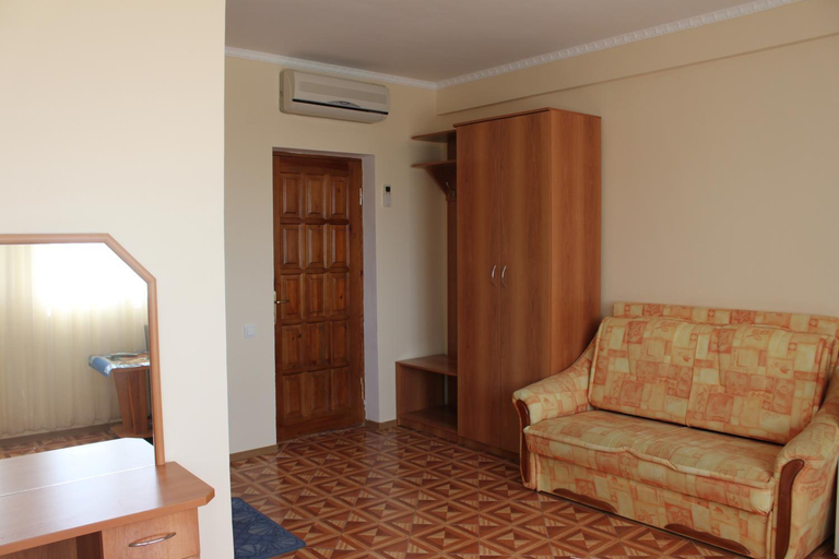 Others 5, Гостиница Лиана, Sochi gorsovet