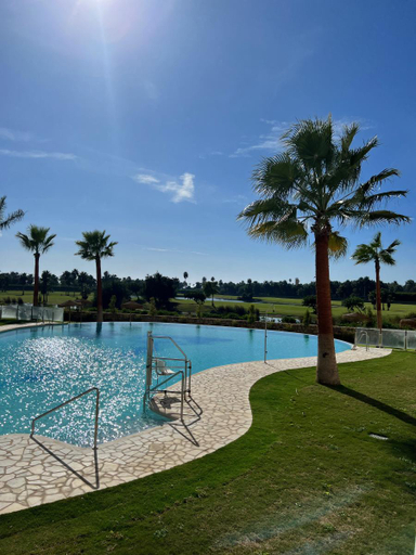 Pool, Pushe, Granada