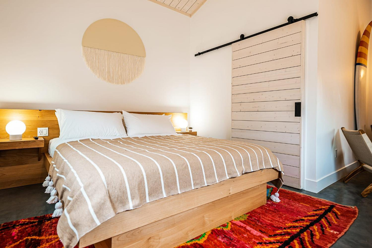 Others 5, Longboard Studio includes King Bed and Kitchenette, Marin