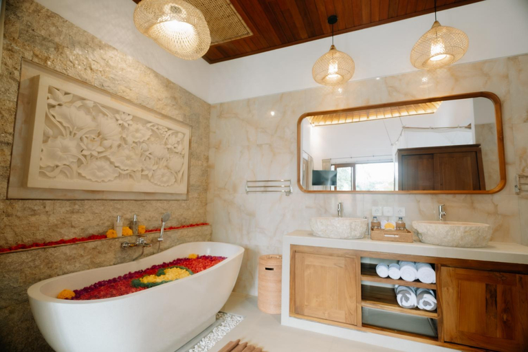 Bathroom 1, Madhawa Ubud Villa & Spa, Gianyar