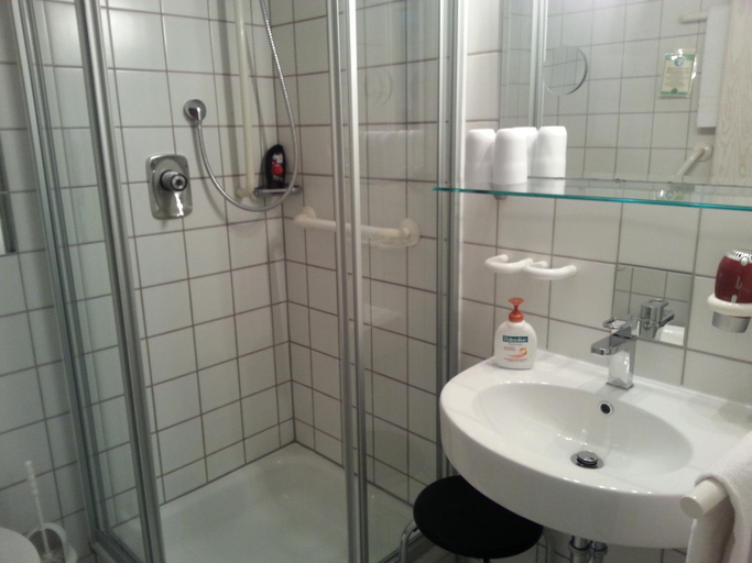 Bathroom, Hotel Garni Sand, Tübingen