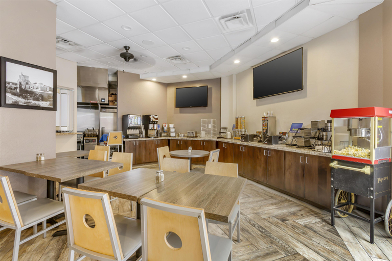 Food & Drinks 5, Bw Innsuites Tucson Foothills Hotel & Suites, Pima