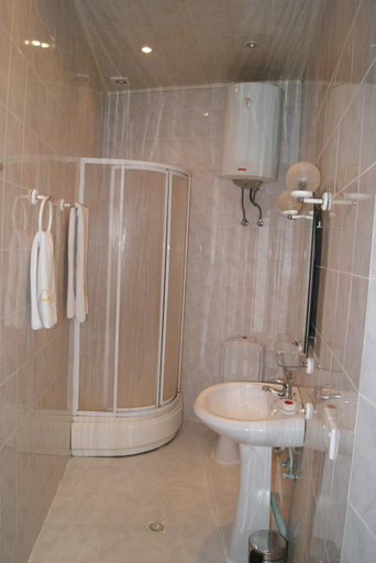 Bathroom 5, Old City Inn Hotels, Baku