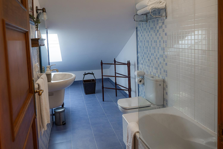 Bathroom 3, Hotel Rustico Fonteverde, Pontevedra