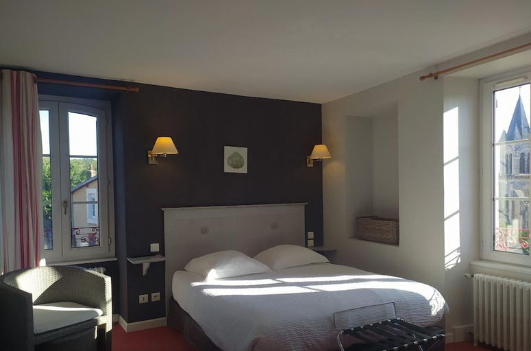 Bedroom 2, Logis Auberge le centre poitou, Vienne