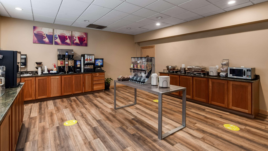 Food & Drinks 5, Best Western Plus Windjammer Inn & Conference Cent, Chittenden