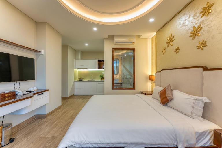 Bedroom 3, Golden Tree Hotel & Apartment, District 7