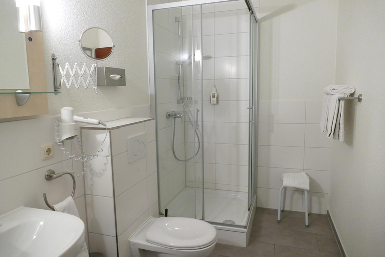 Bathroom 3, Wennhof, Ostholstein