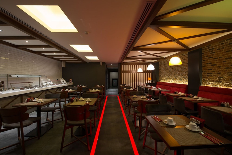 Food & Drinks 4, Favori Hotel, Şişli