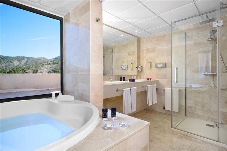 Bathroom 5, Melia Benidorm, Alicante