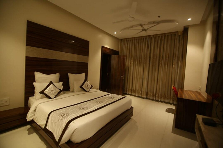 Bedroom 3, THE PRIME PARK HOTEL , Amravati