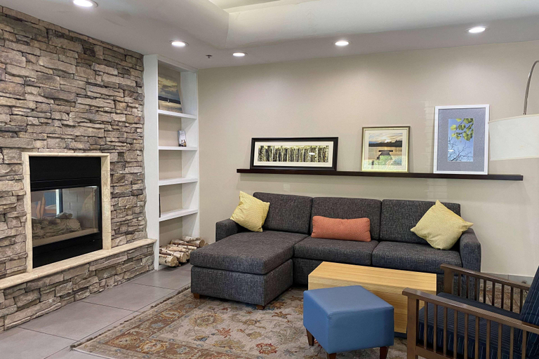 Public Area, Wingate by Wyndham Chandler, Maricopa