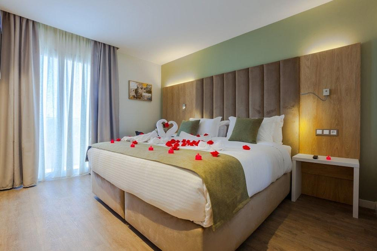 Bedroom 2, Ibiris, Oran