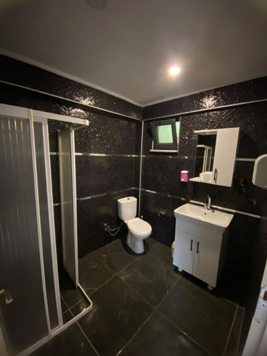 Bathroom 3, yuvacik kazli bahce bungalov otel ve restoran, Başiskele