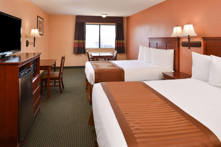 Bedroom 3, Americas Best Value Inn & Suites-East, Kern