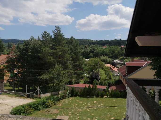 Others 5, Apartmani Popovic, Irig
