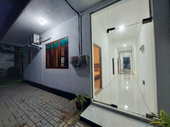 Others 5, Lavender Villa, Negombo