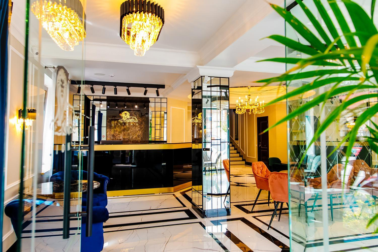 Public Area, Lion's Hotel