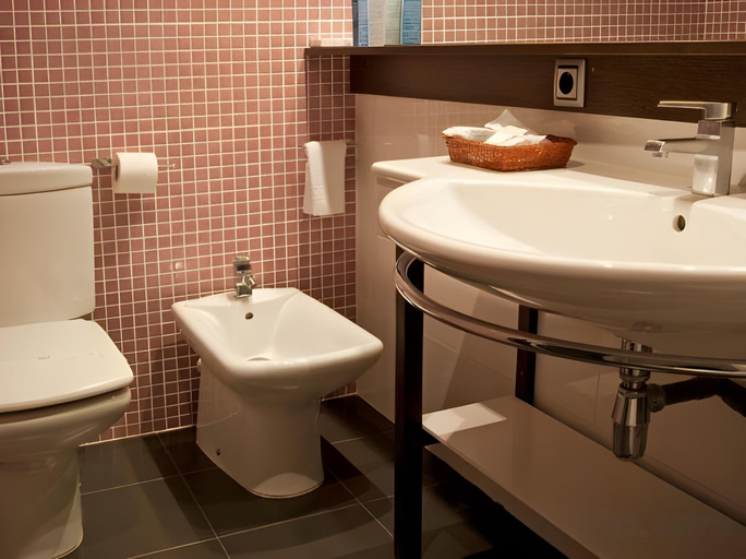 Bathroom 5, Hotel Bernat II 4*Sup, Barcelona