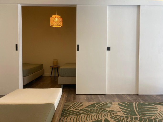 Others 3, Quest house in the city, Oost-Vlaanderen