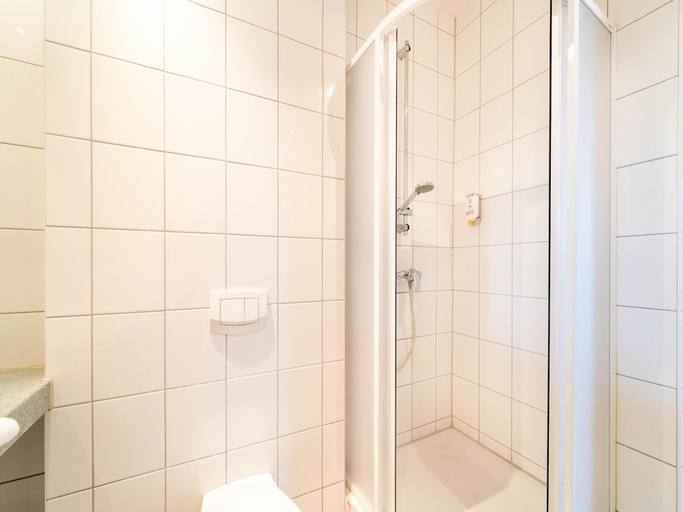 Bathroom 3, Ferienwohnung im Aparthotel Seepanorama, Mecklenburgische Seenplatte