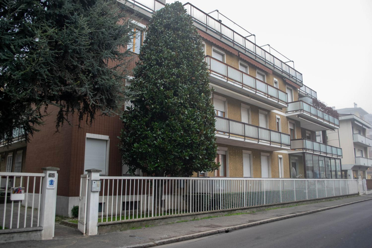 Others 2, Emmanueli65 fronte clinica per 4 matrimoniale e castello, Piacenza