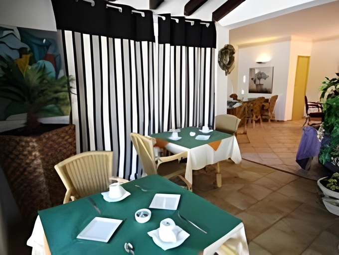 Food & Drinks 5, Hotel Rossi, Corse-du-Sud